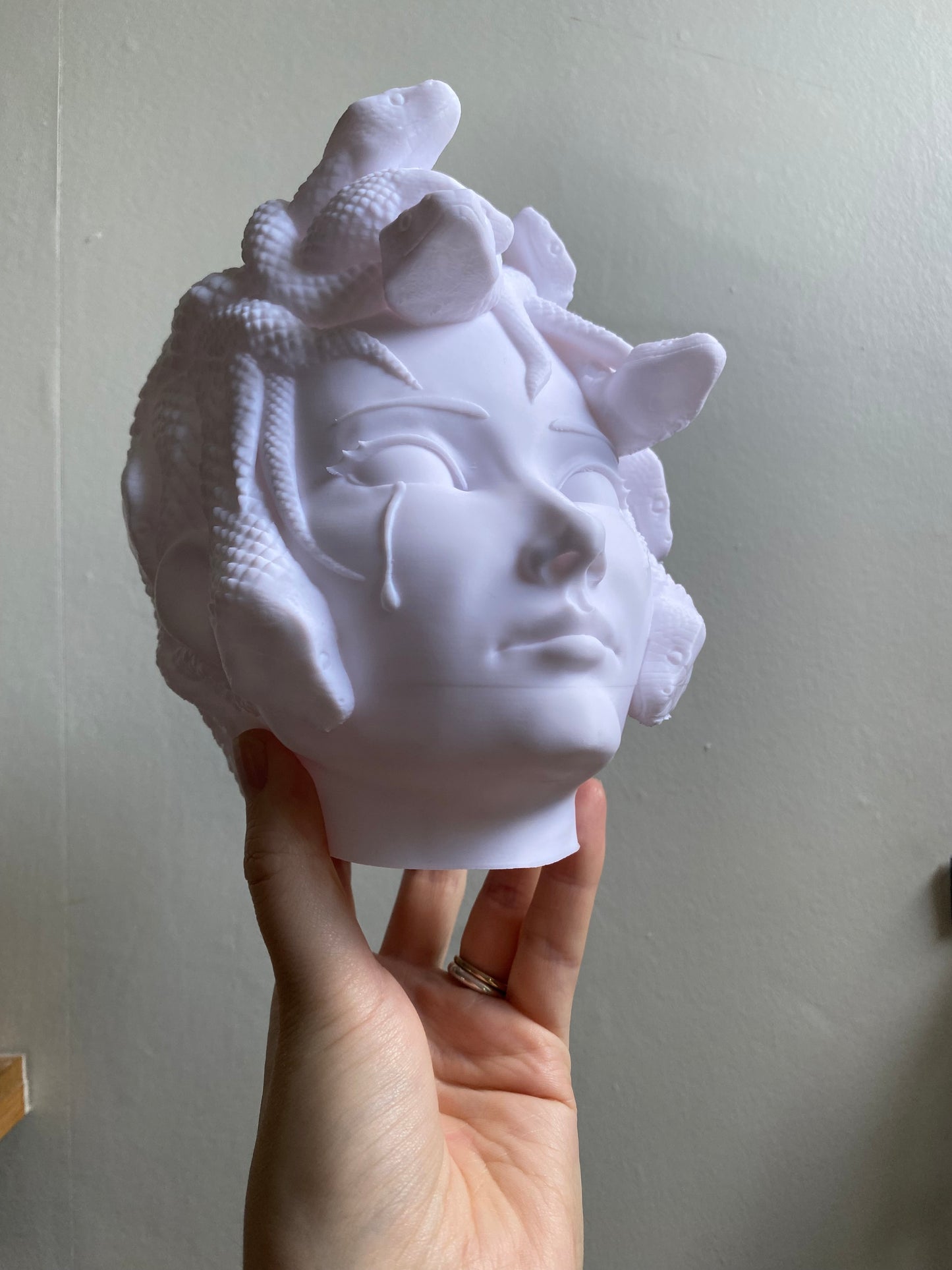 SECONDS #6915 - MEDUSA HANGING PLANTER WHITE - FAINT LINE THROUGH CHIN