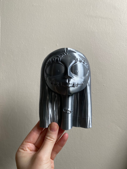 SECONDS #3617 - SMALL SILVER PUMPKIN QUEEN WALL HANGING - LINED TEXTURE