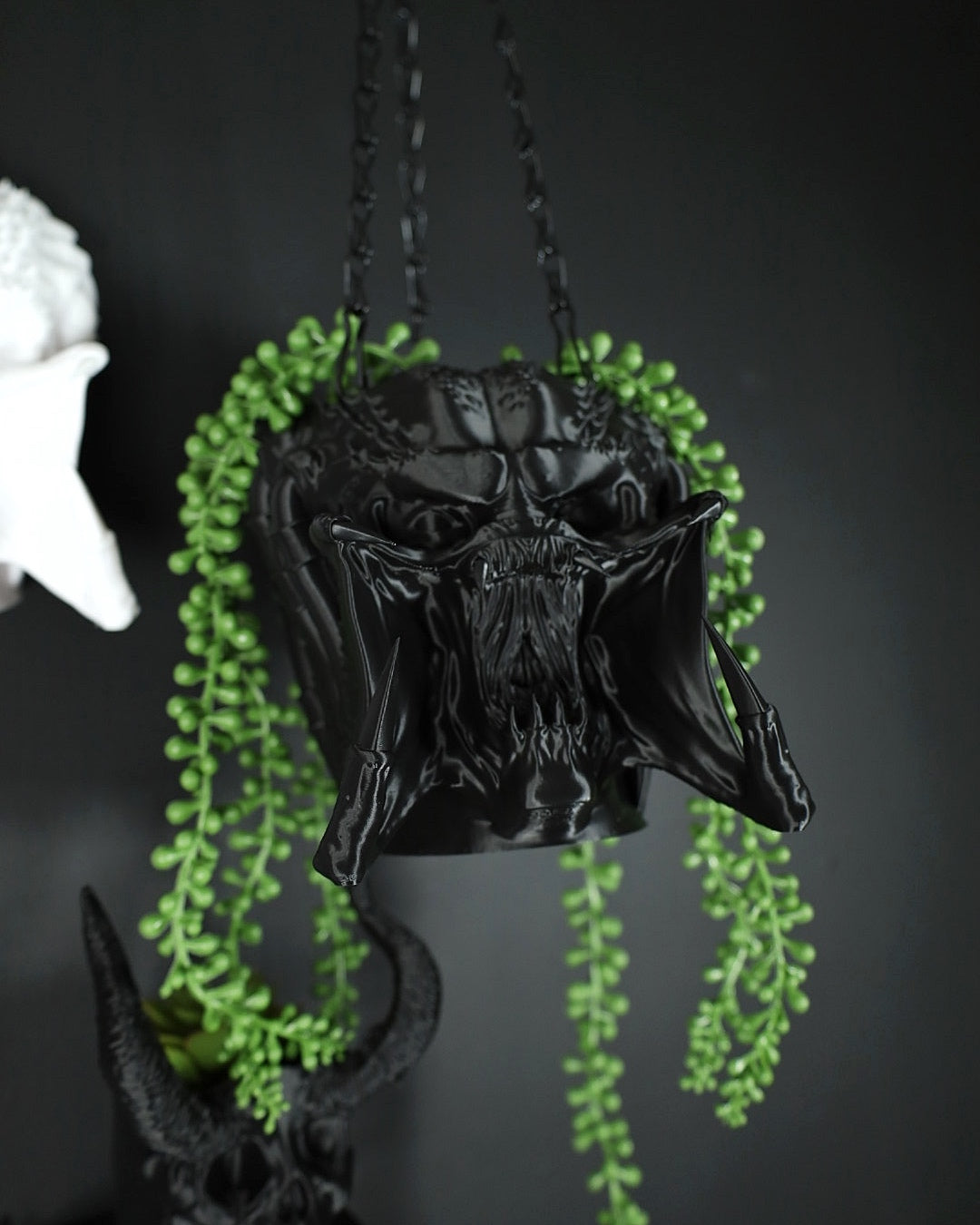Yautja Hanging Planter