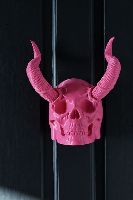 SECONDS #940/#941 - PINK SMALL HORNED SKULL WALL HANGING - LINED TEXTURE