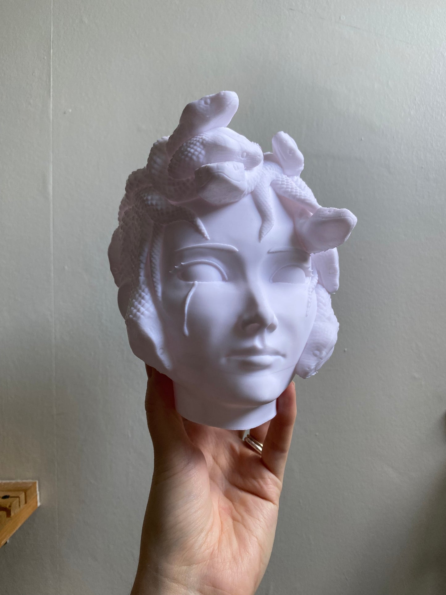SECONDS #6915 - MEDUSA HANGING PLANTER WHITE - FAINT LINE THROUGH CHIN