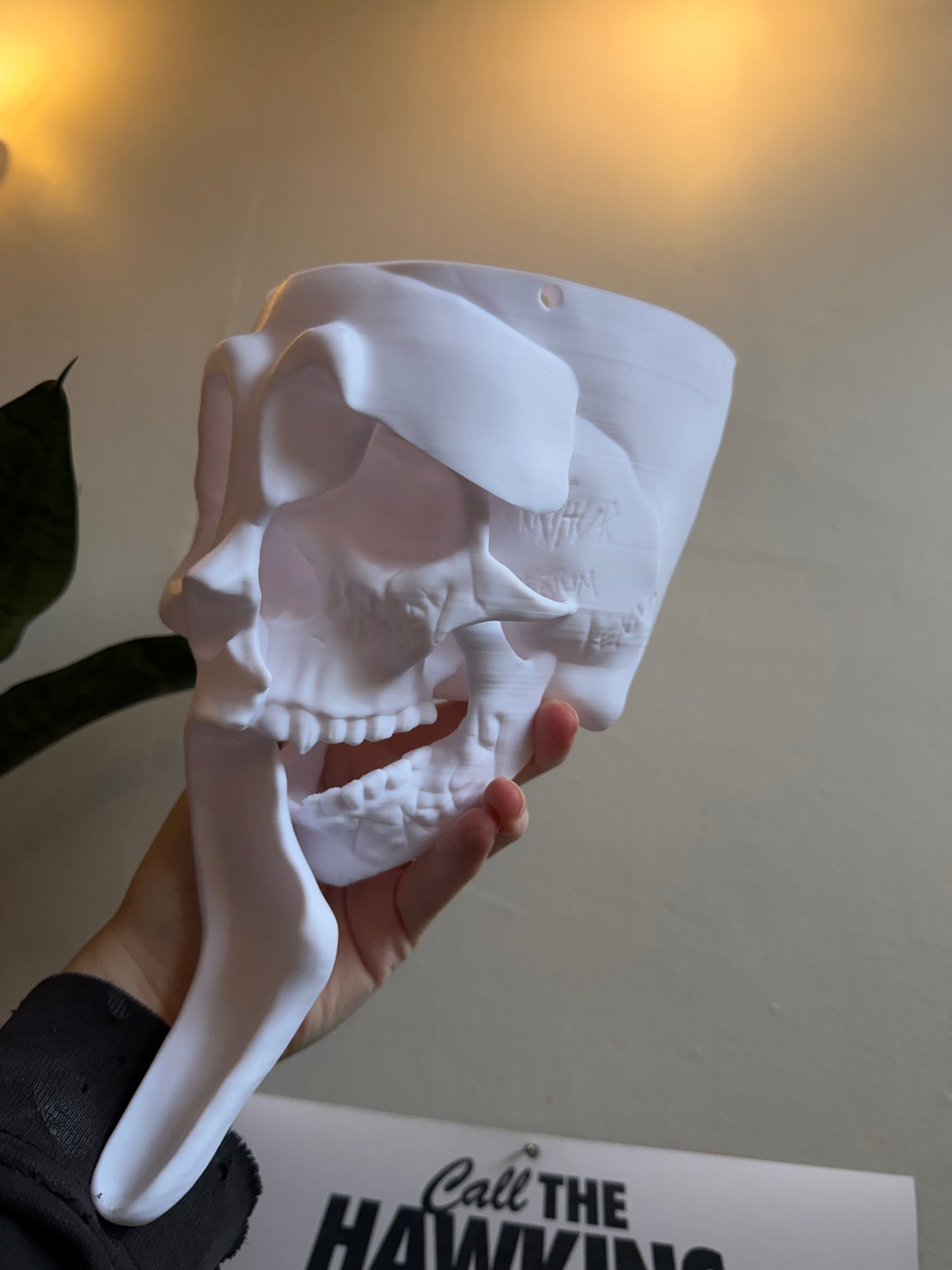 SECONDS #15 - MASSACRE HANGING PLANTER WHITE - LINED TEXTURE