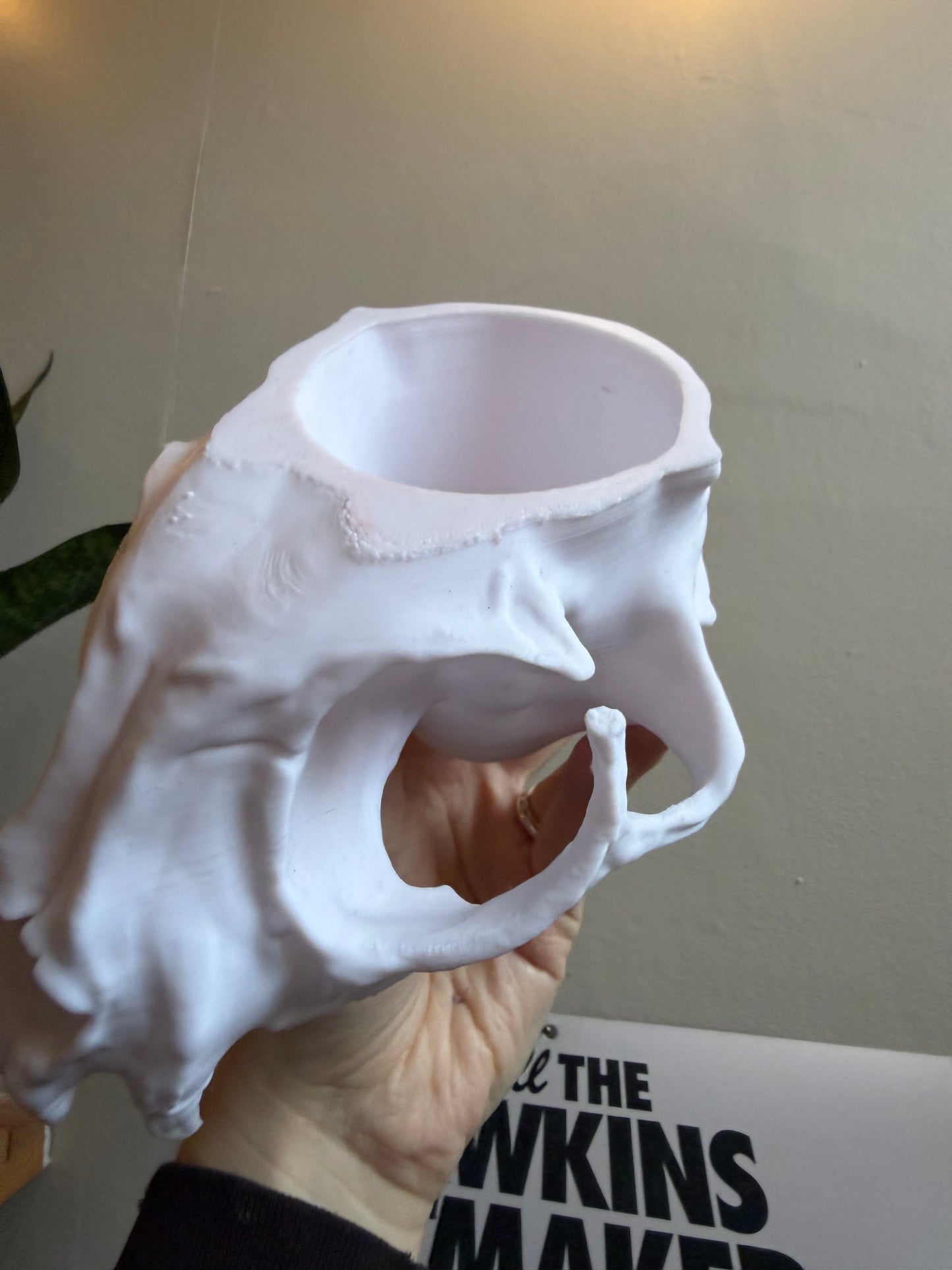 SECONDS #14 - WHITE CAT SKULL PLANTER - VARIOUS SMALL MARKS