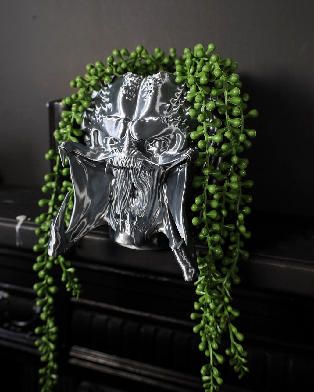 Yautja Desk Planter