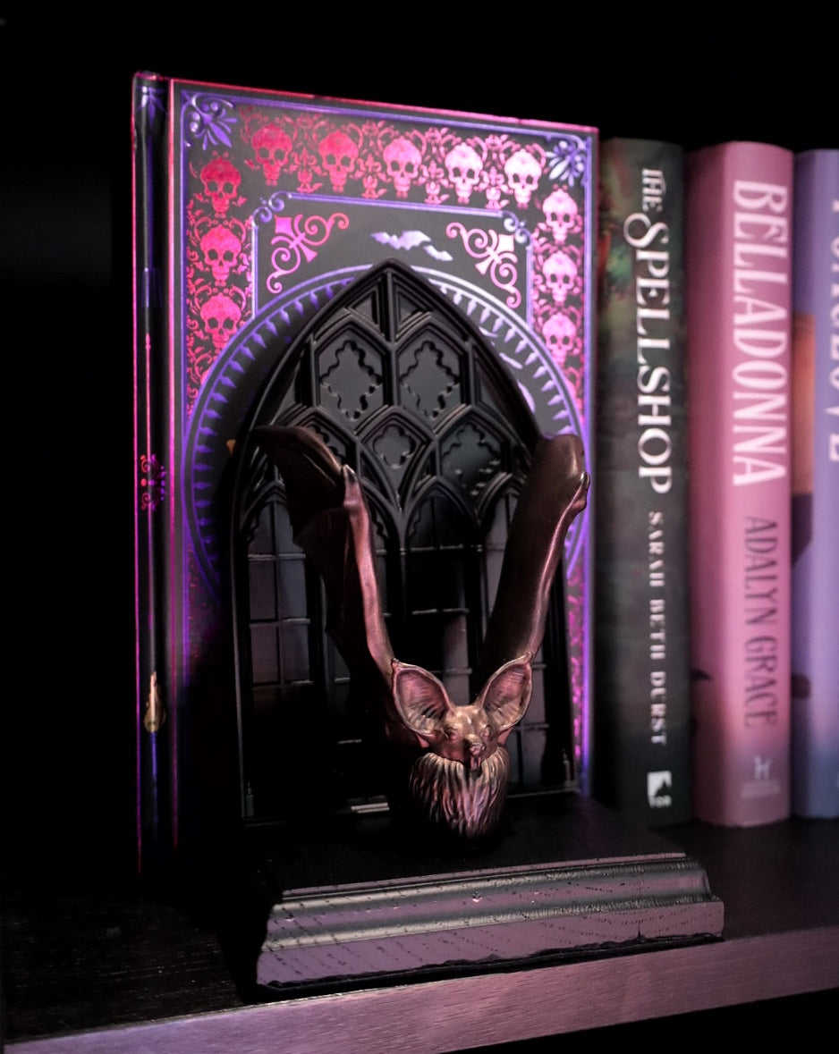 Add to your gothic aesthetic with our bat bookend with Gothic arch detail. 