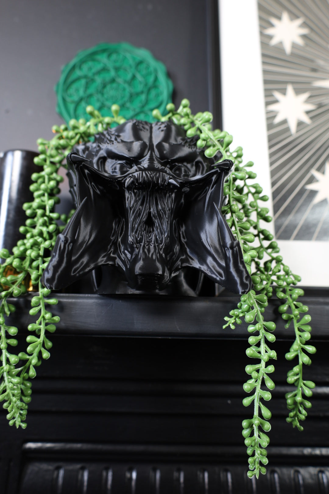 Yautja Desk Planter