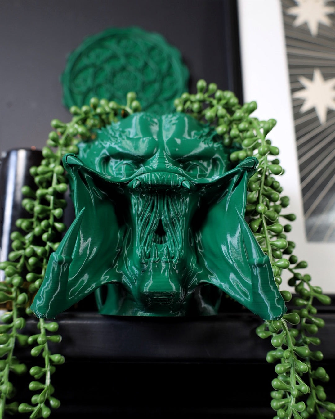 Yautja Desk Planter