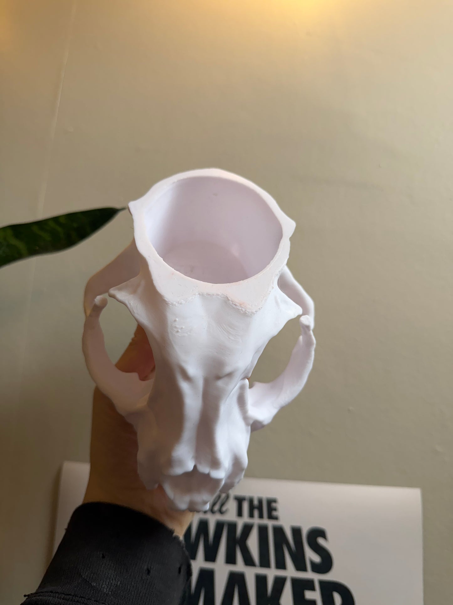 SECONDS #14 - WHITE CAT SKULL PLANTER - VARIOUS SMALL MARKS