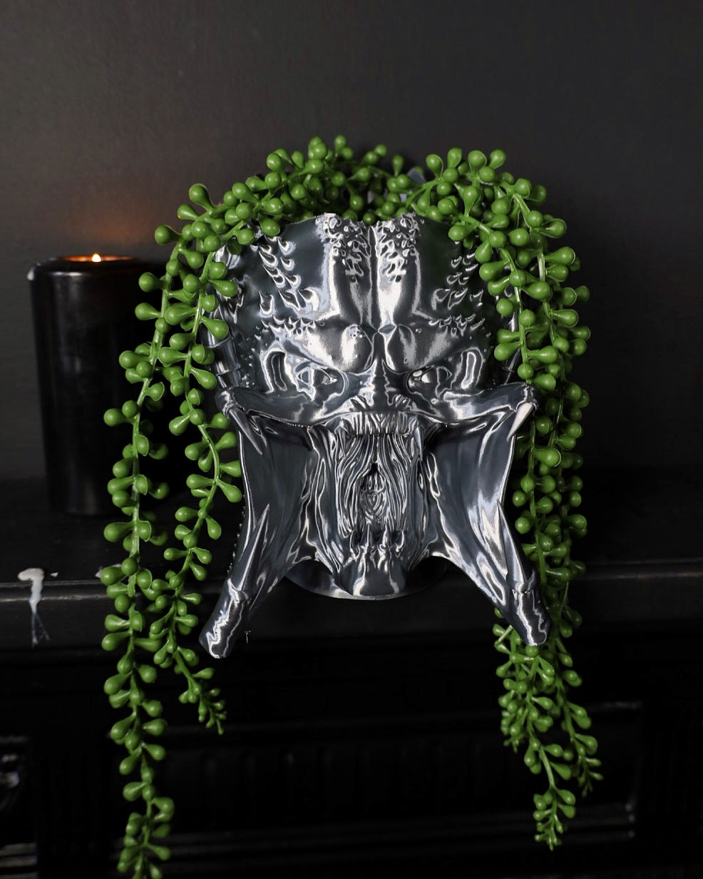 Yautja Desk Planter
