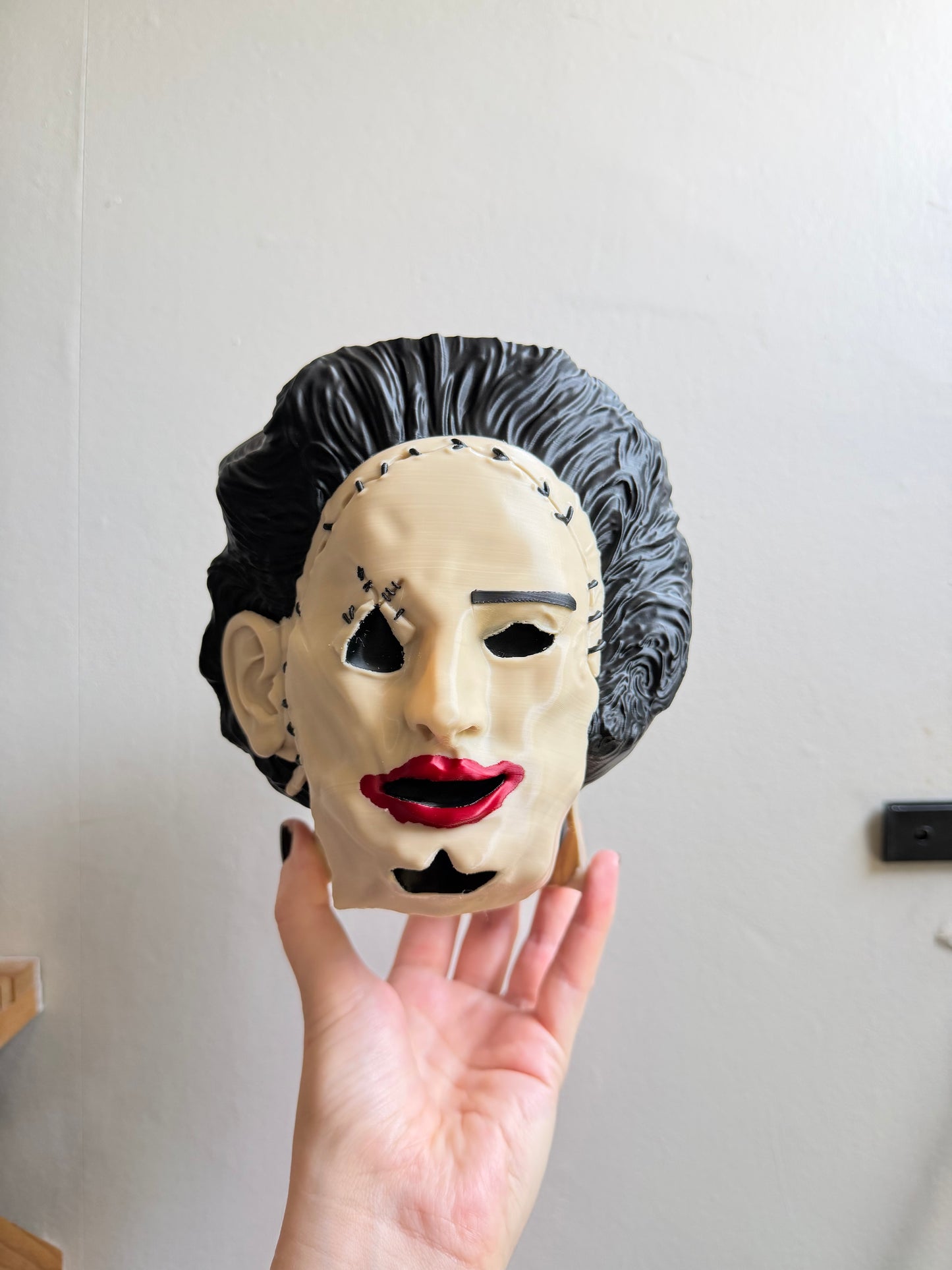 SECONDS #21/22 - Pretty Woman Hanging Planter