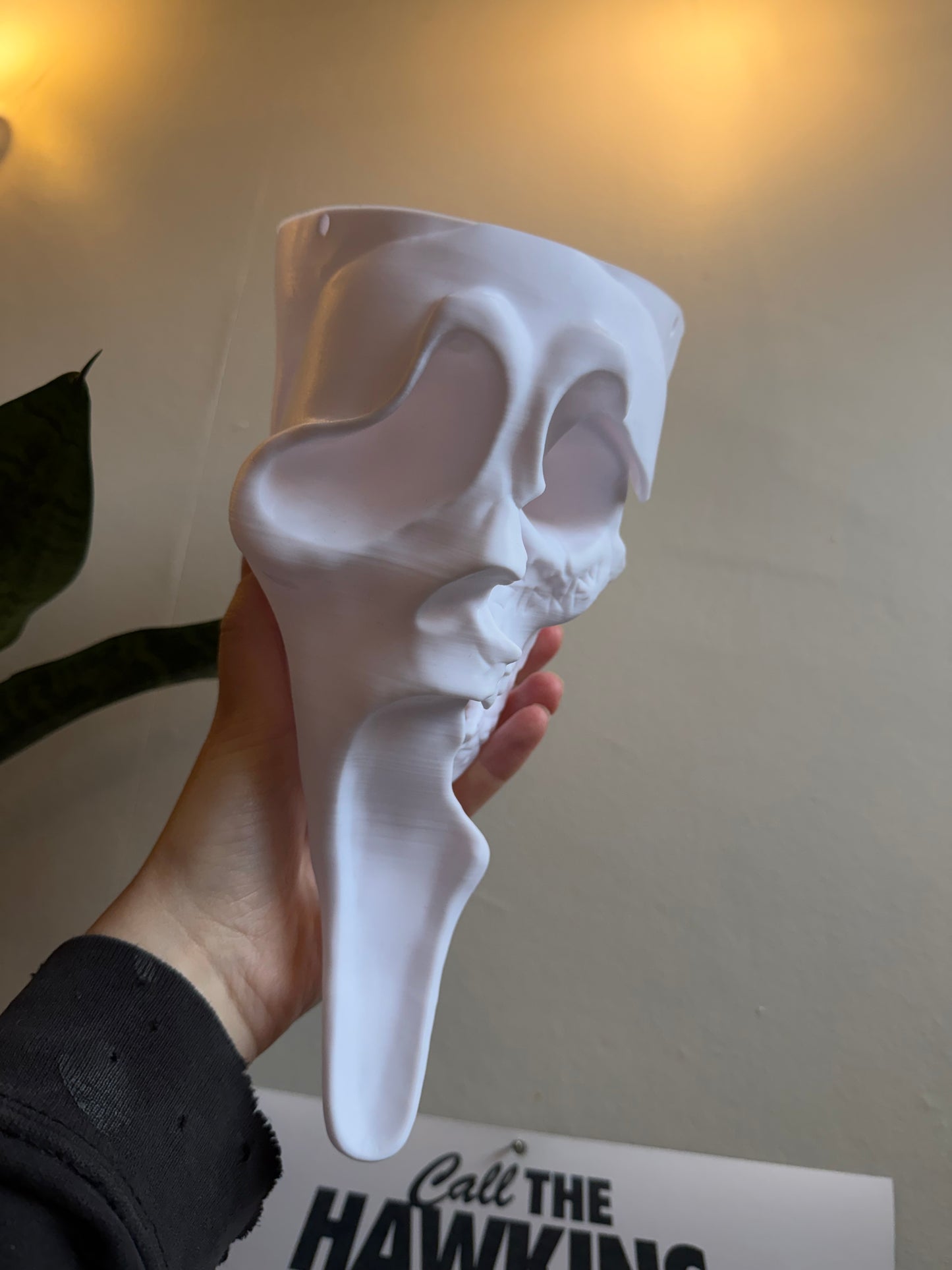 SECONDS #15 - MASSACRE HANGING PLANTER WHITE - LINED TEXTURE