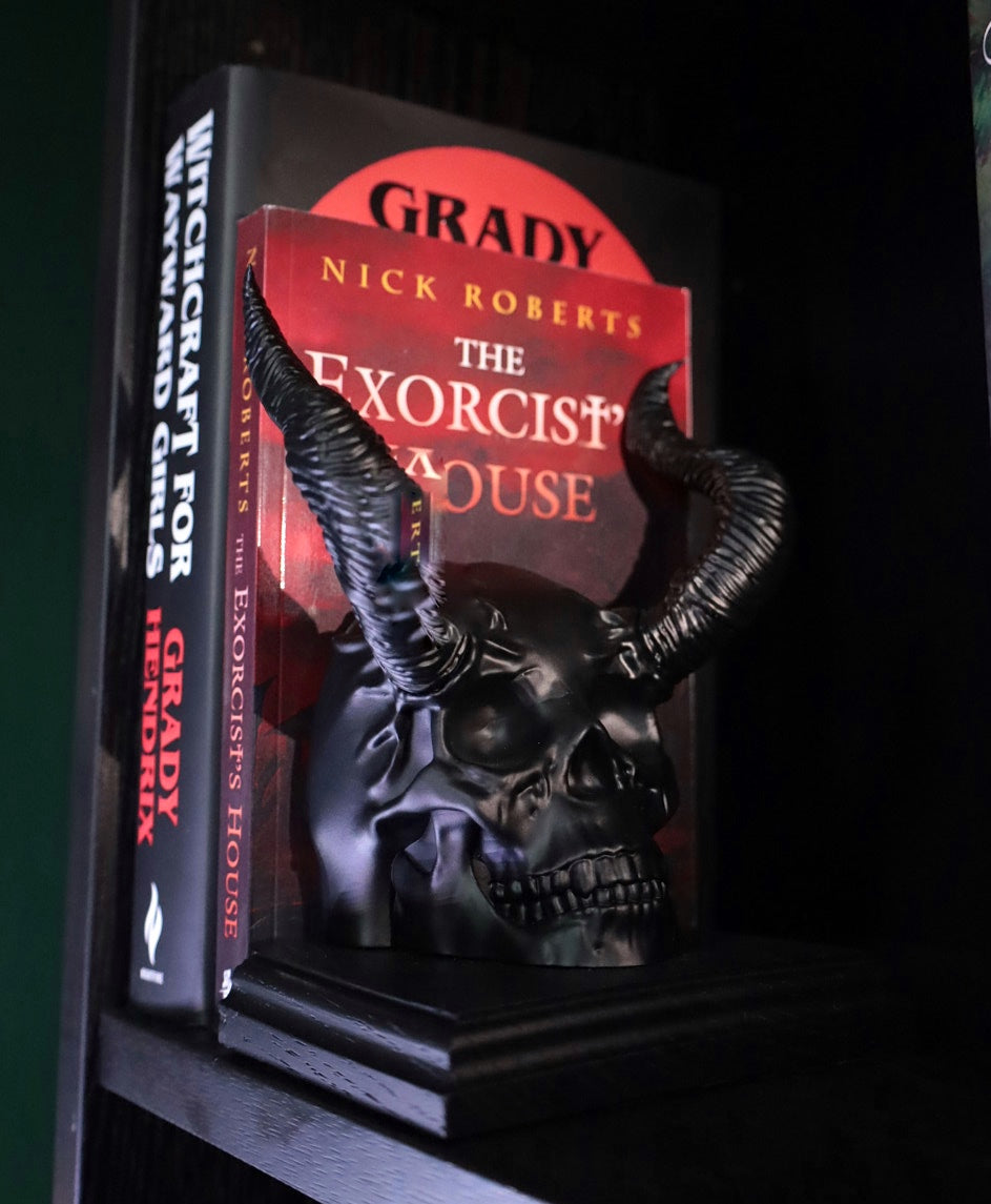 Gothic black horned skull decor bookend