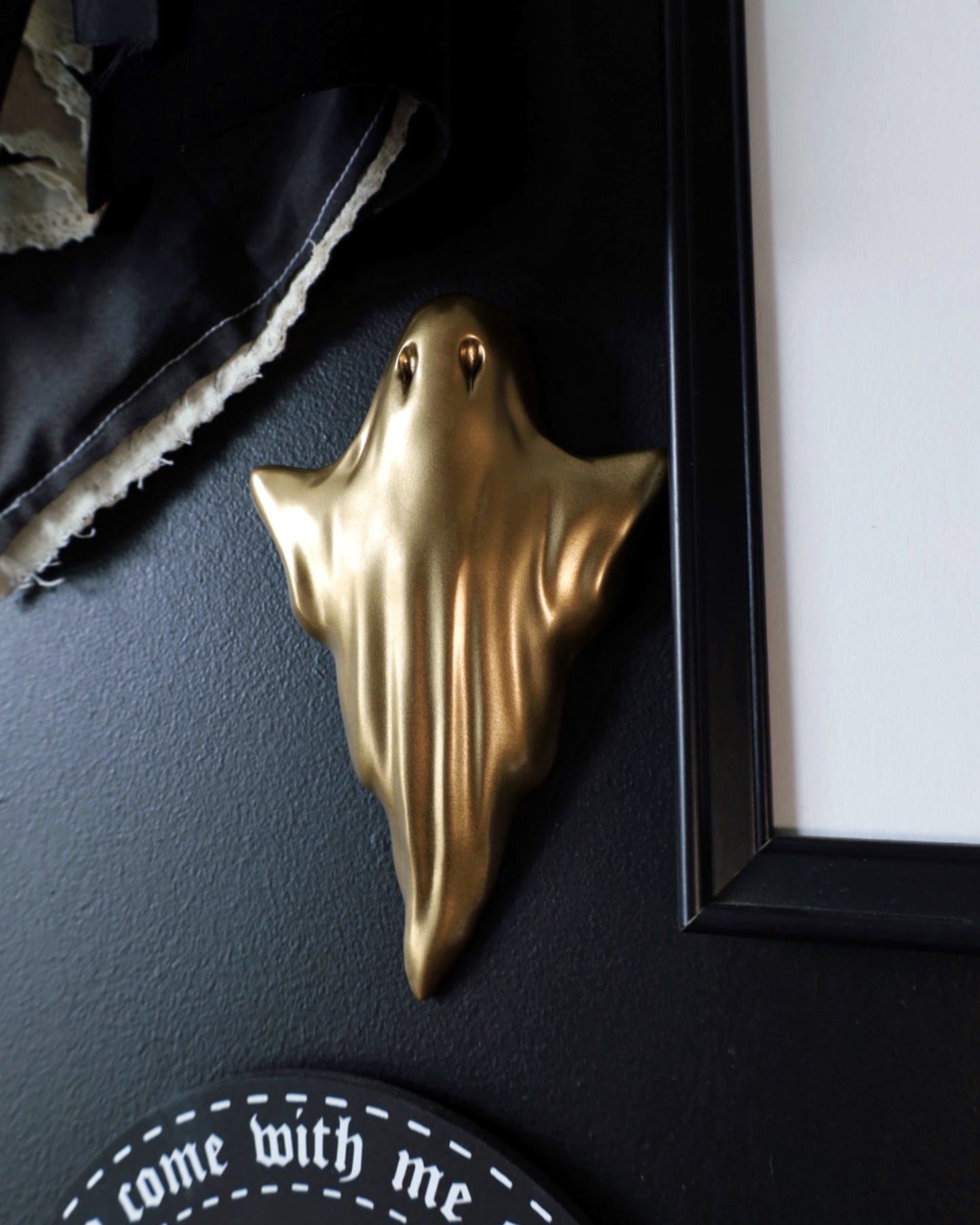 Gold ghost wall art for your gallery wall gaps