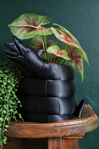 Sandworm plant pot inspired by the Tim Burton film Beetlejuice