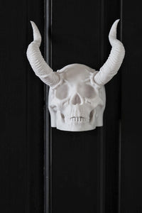 SECONDS #778 - WHITE LARGE HORNED SKULL WALL HANGING - LINE ACROSS CHEEK AND SMALL BLACK MARK
