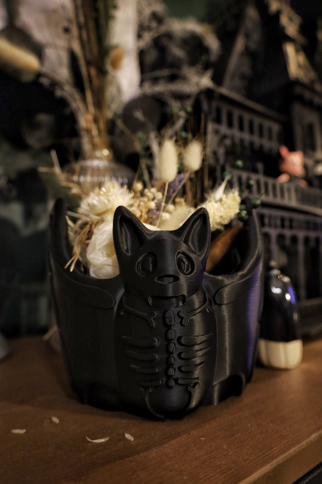 Skelly Bat Planter
